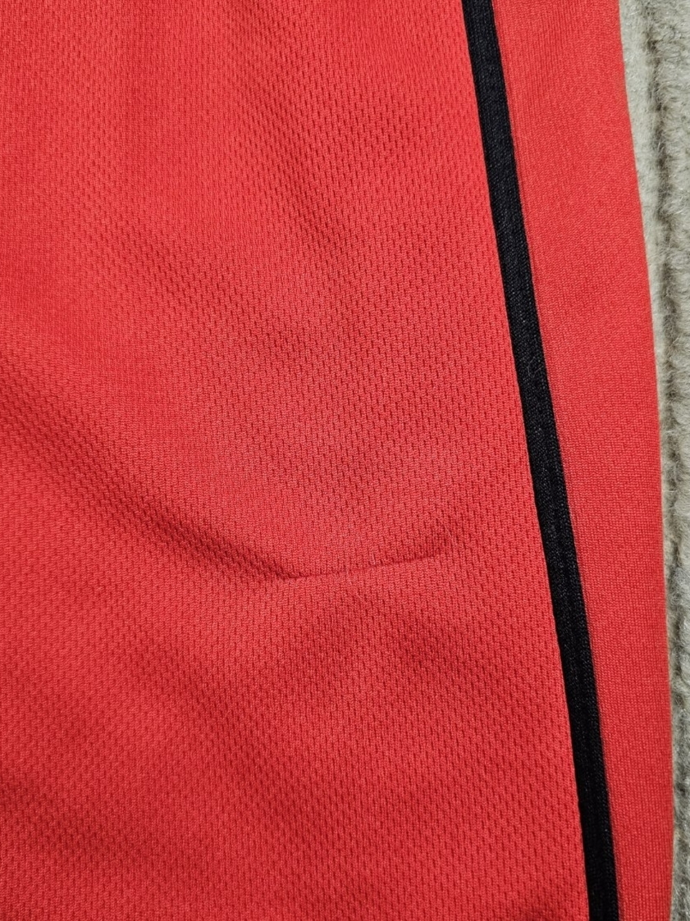 Ottawa Senators NHL Hockey Jersey Size L/XL Youth Red. Small Snag On Back - Picture 8 of 8